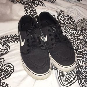 Nike Stefan Janoski shoes